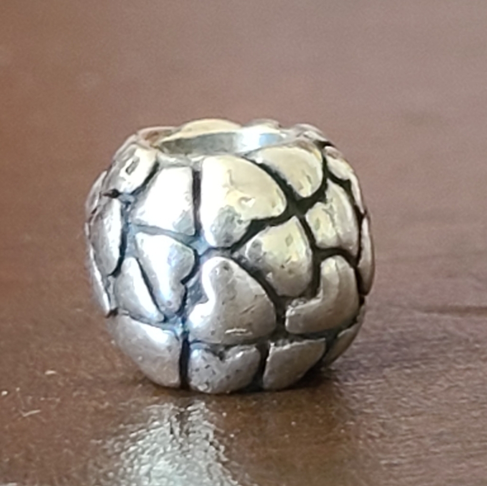 Pandora Lotsa Love Charm - Picture 4 of 4